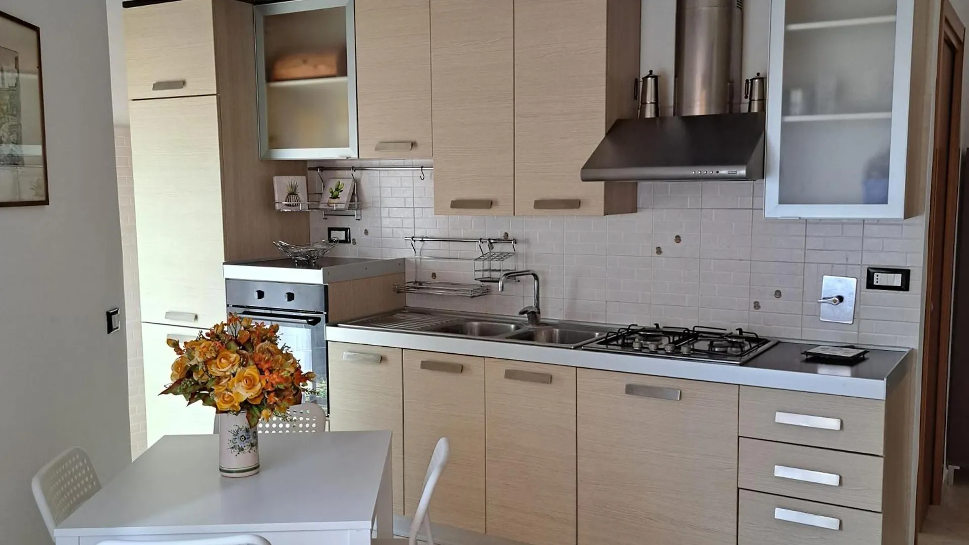 Apartment La Casa Di Ale - Apt Con 1 Camera Vicino Aeroporto Di Ciampino Marino Italy
